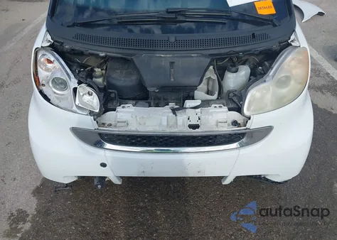 2011 Smart Fortwo Passion/Pure z USA, uszkodzony, nr VIN WMEEJ3BA9BK438101